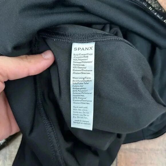 Spanx By Sara Blakely Black/ Gold Shimmer Velvet Leggings Women’s Sz M - Picture 5 of 7